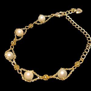 Akoya Pearl Bracelet in Gold Plated Silver Bracelet